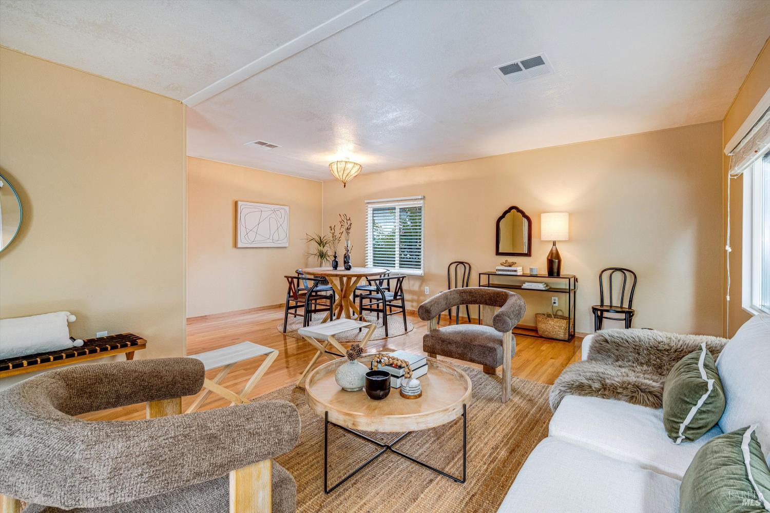 Detail Gallery Image 12 of 44 For 166 Seven Flags Cir, Sonoma,  CA 95476 - 2 Beds | 2 Baths