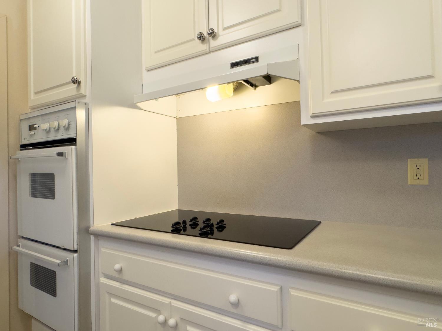 Detail Gallery Image 16 of 34 For 380 Las Casitas Ct, Sonoma,  CA 95476 - 2 Beds | 2 Baths