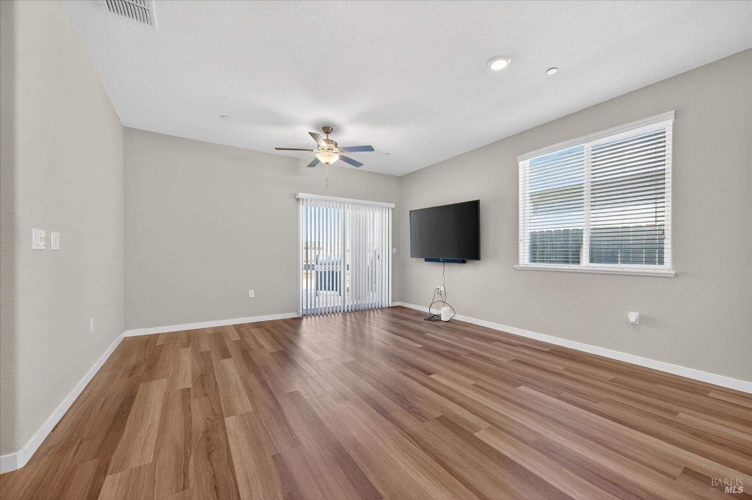 Detail Gallery Image 12 of 27 For 2283 Revival Ln, Rio Vista,  CA 94571 - 2 Beds | 2/1 Baths