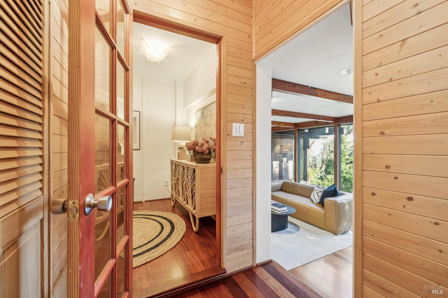 Detail Gallery Image 26 of 41 For 40 Mountain Ln, Mill Valley,  CA 94941 - 3 Beds | 2/1 Baths