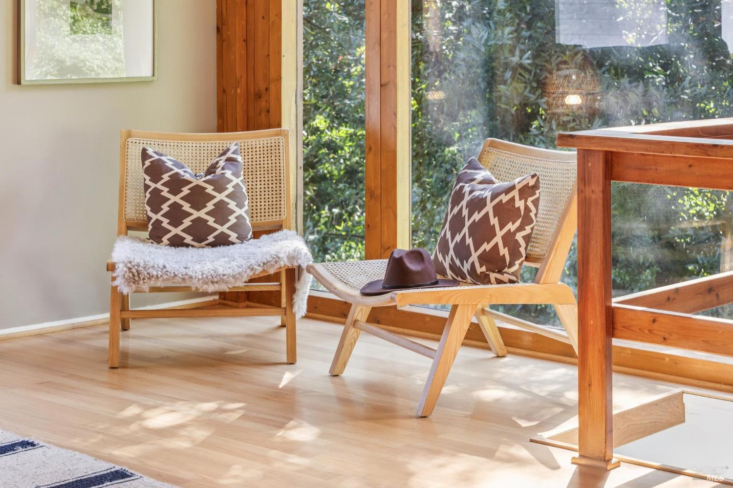 Detail Gallery Image 22 of 41 For 40 Mountain Ln, Mill Valley,  CA 94941 - 3 Beds | 2/1 Baths