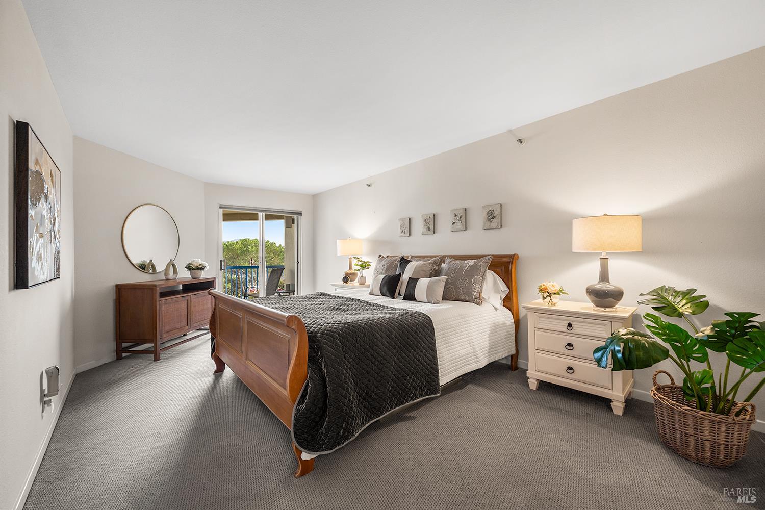 Detail Gallery Image 10 of 34 For 100 Thorndale Dr #353,  San Rafael,  CA 94903 - 1 Beds | 1/1 Baths