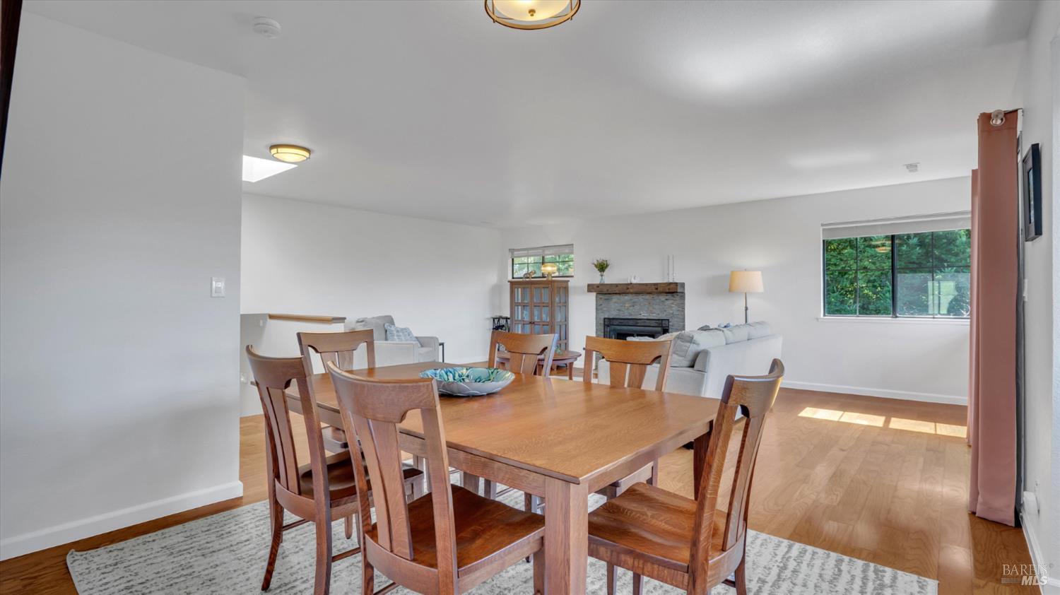 Detail Gallery Image 18 of 57 For 641 Lois Ln, El Sobrante,  CA 94803 - 4 Beds | 2/1 Baths