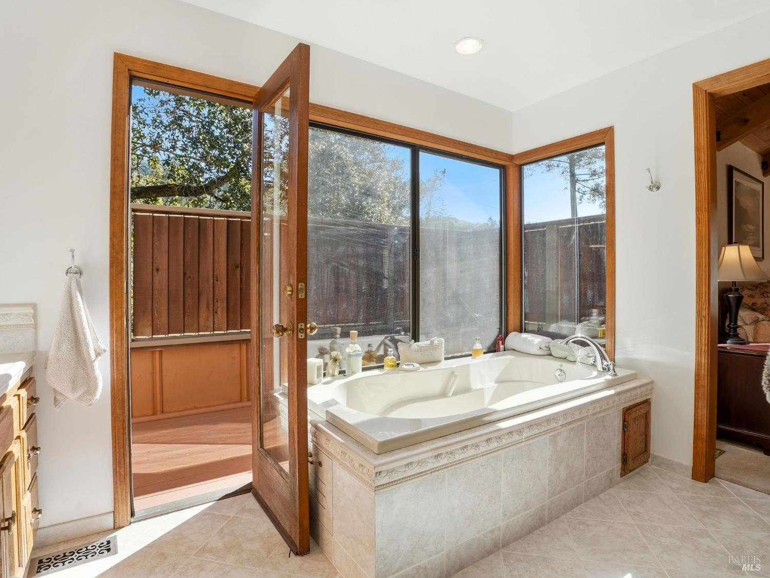 Detail Gallery Image 13 of 48 For 3460 Happy Valley Ave, Santa Rosa,  CA 95404 - 4 Beds | 3 Baths