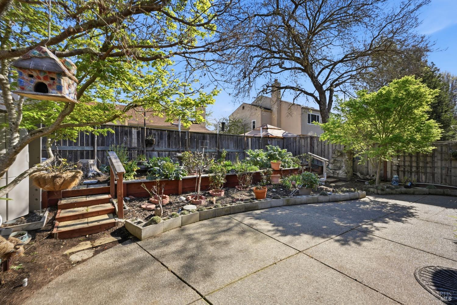 Detail Gallery Image 23 of 31 For 1005 Se Woodlake Dr, Santa Rosa,  CA 95405 - 3 Beds | 2/1 Baths