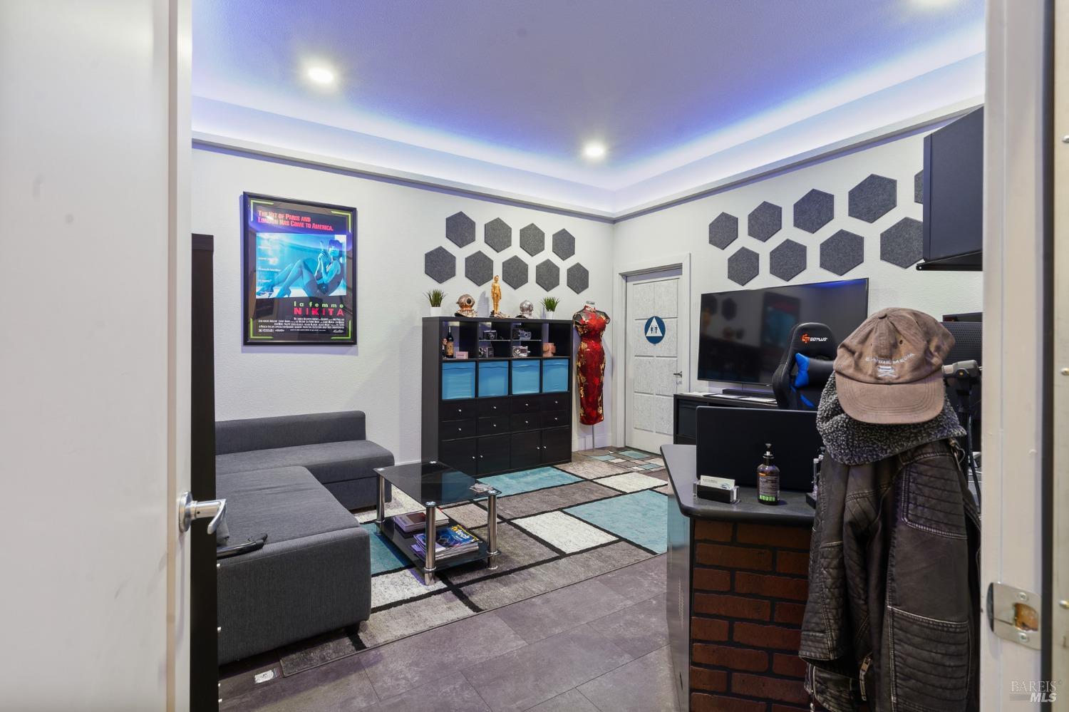 Detail Gallery Image 15 of 73 For 106 W J St, Benicia,  CA 94510 - – Beds | – Baths