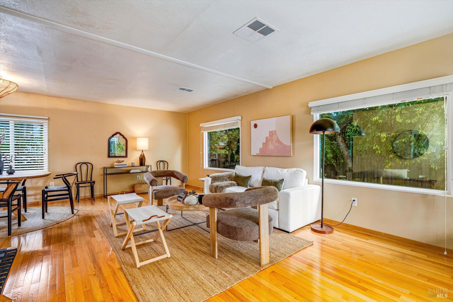 Detail Gallery Image 11 of 44 For 166 Seven Flags Cir, Sonoma,  CA 95476 - 2 Beds | 2 Baths