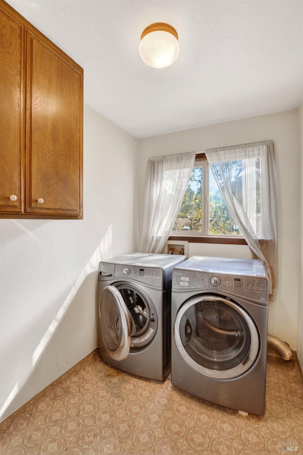 Detail Gallery Image 43 of 85 For 170 Irwin St, San Rafael,  CA 94901 - 3 Beds | 2 Baths