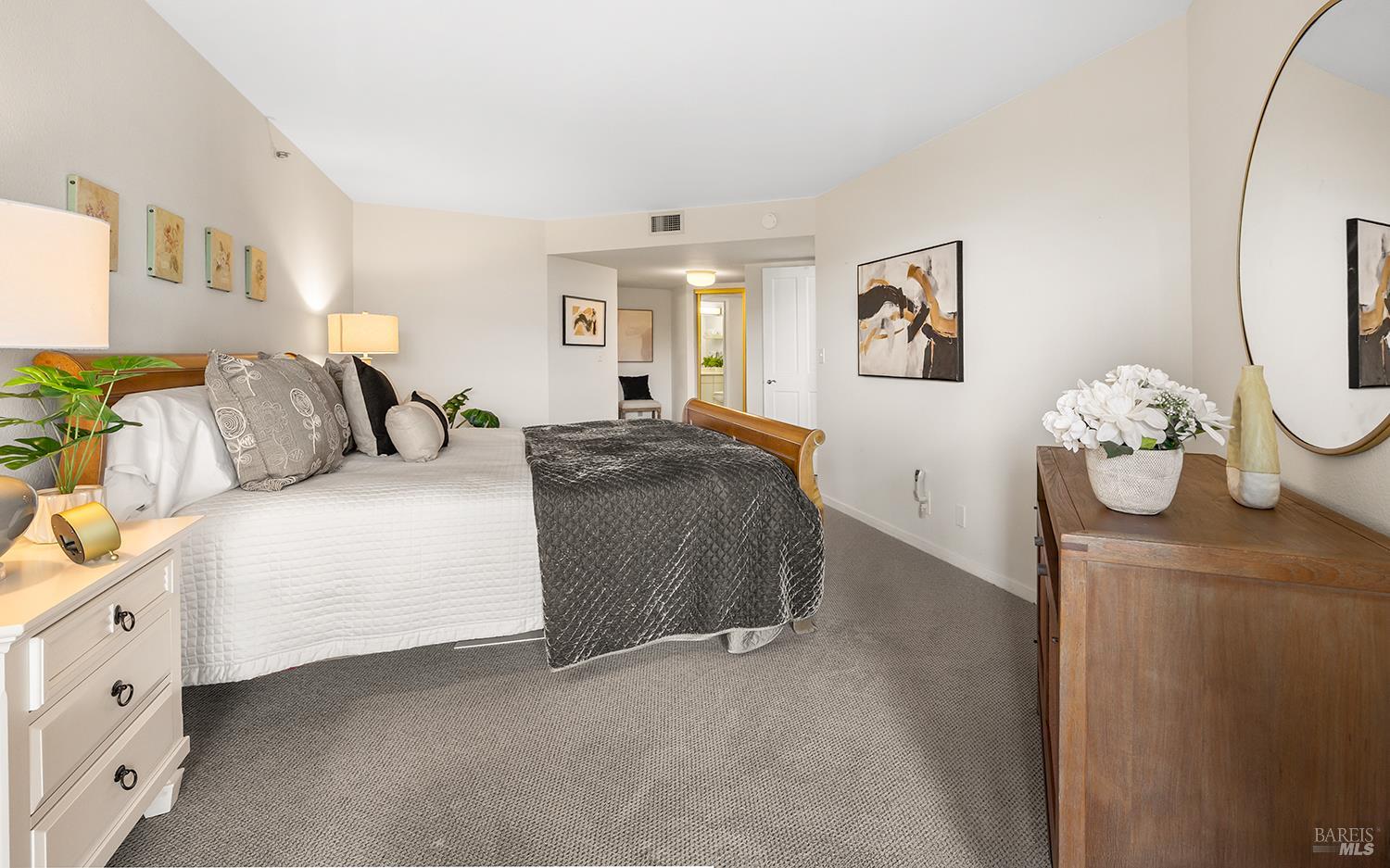 Detail Gallery Image 12 of 34 For 100 Thorndale Dr #353,  San Rafael,  CA 94903 - 1 Beds | 1/1 Baths