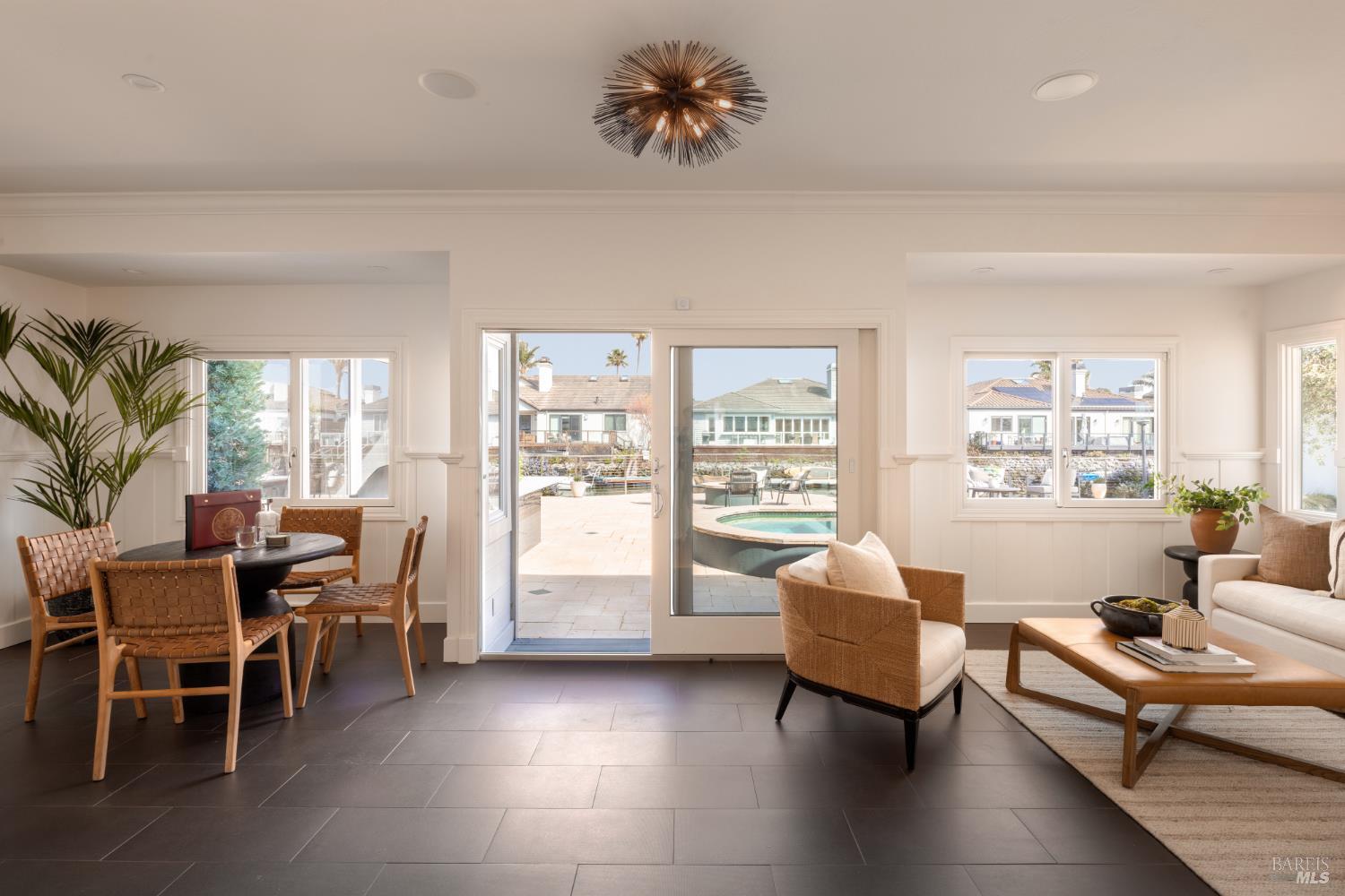 Detail Gallery Image 20 of 53 For 114 Jamaica St, Tiburon,  CA 94920 - 4 Beds | 4/1 Baths