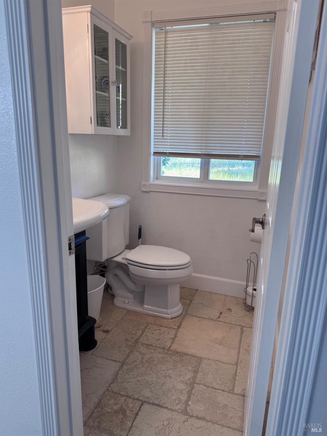 Detail Gallery Image 11 of 16 For 250 Saint Andrews Way, Lompoc,  CA 93436 - 3 Beds | 2/1 Baths