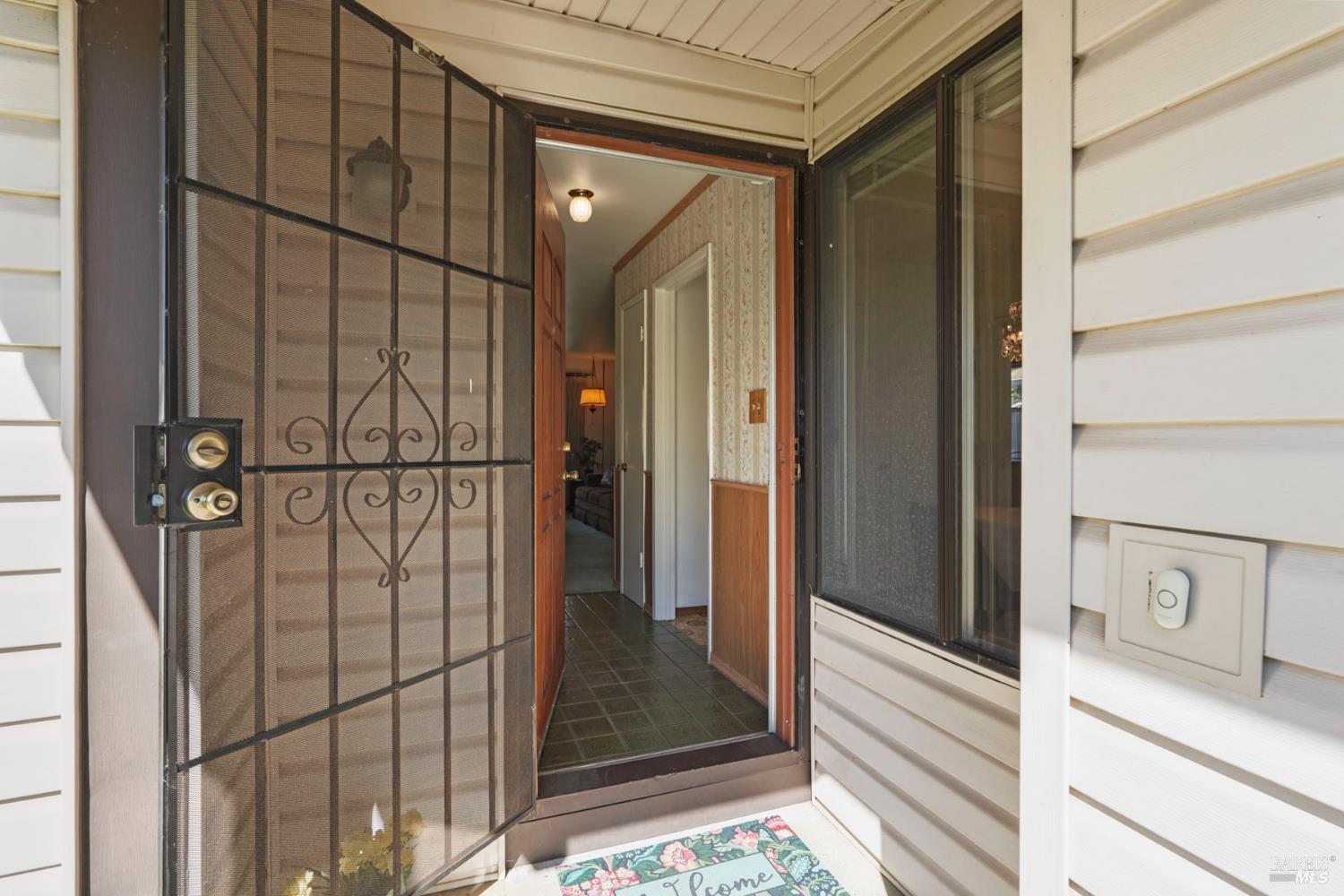 Detail Gallery Image 5 of 47 For 724 E Atlantic Ave, Fairfield,  CA 94533 - 4 Beds | 2 Baths