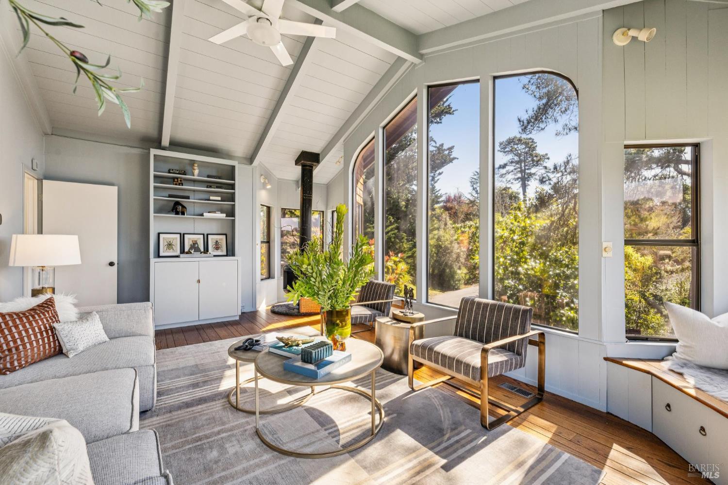 Detail Gallery Image 42 of 61 For 16 Malvino Ct, Tiburon,  CA 94920 - 4 Beds | 2/1 Baths