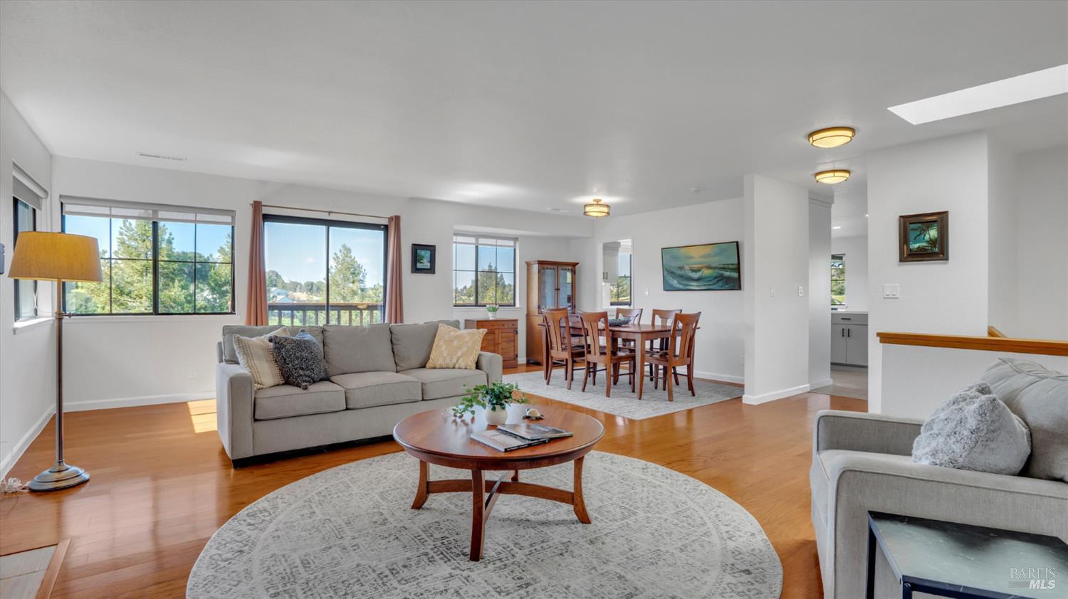 Detail Gallery Image 12 of 57 For 641 Lois Ln, El Sobrante,  CA 94803 - 4 Beds | 2/1 Baths