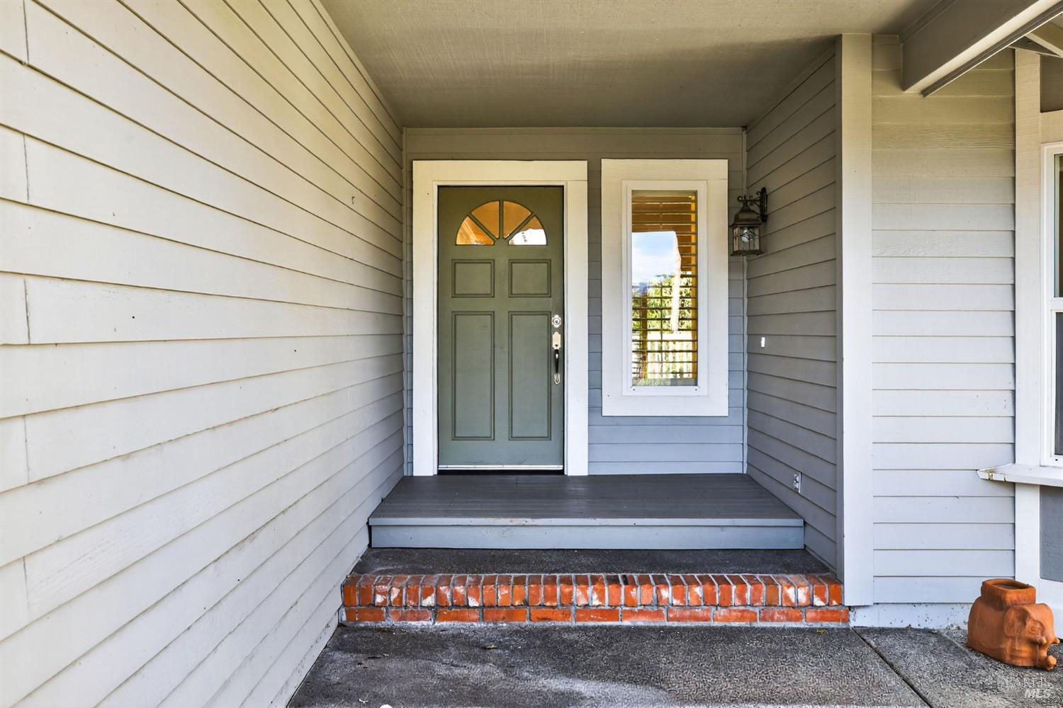 Detail Gallery Image 5 of 61 For 405 Crestridge Pl, Santa Rosa,  CA 95409 - 3 Beds | 2/1 Baths