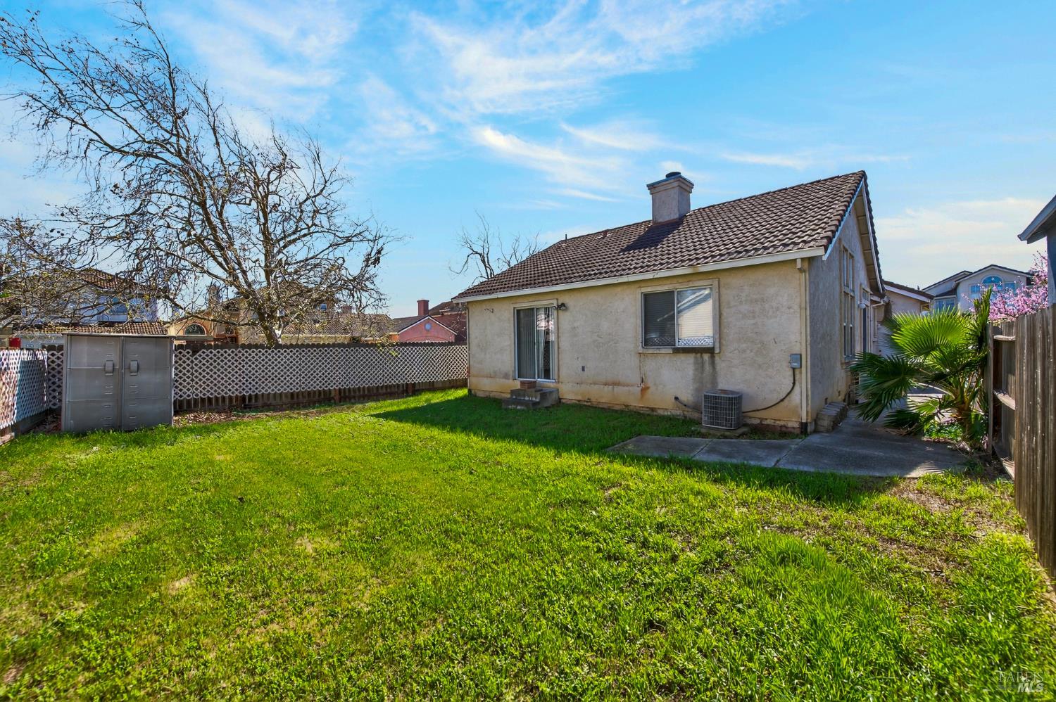 Detail Gallery Image 25 of 32 For 944 Bauman Ct, Suisun City,  CA 94585 - 3 Beds | 2 Baths