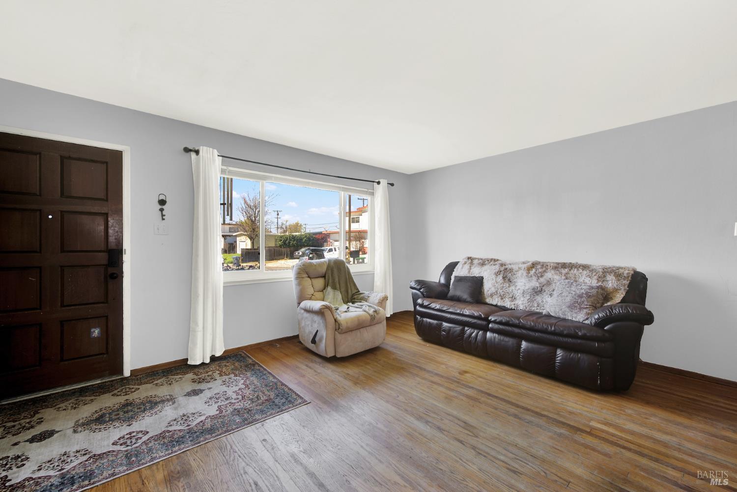 Detail Gallery Image 3 of 54 For 1424 Mckinley St, Fairfield,  CA 94533 - 4 Beds | 2/1 Baths