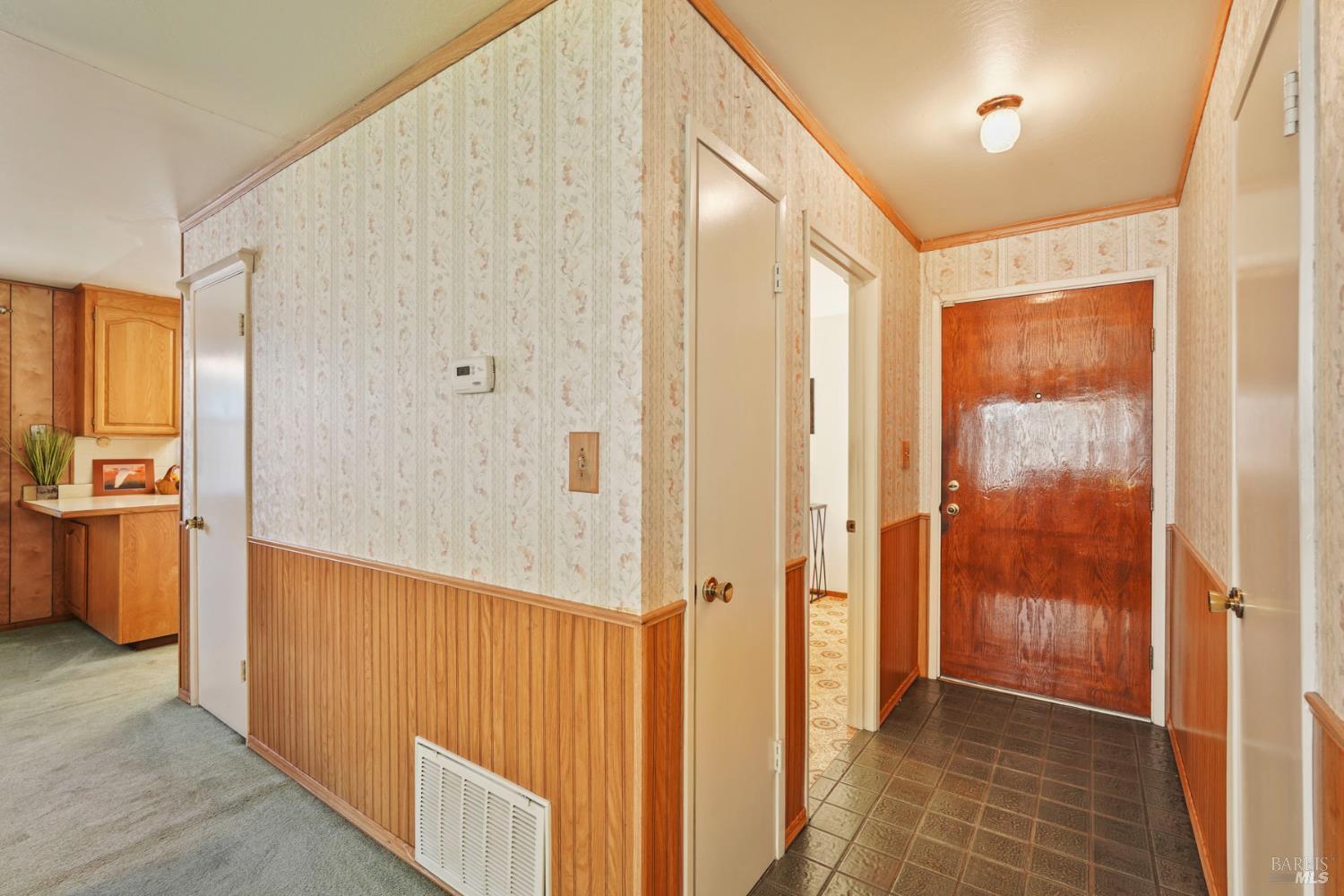 Detail Gallery Image 6 of 47 For 724 E Atlantic Ave, Fairfield,  CA 94533 - 4 Beds | 2 Baths