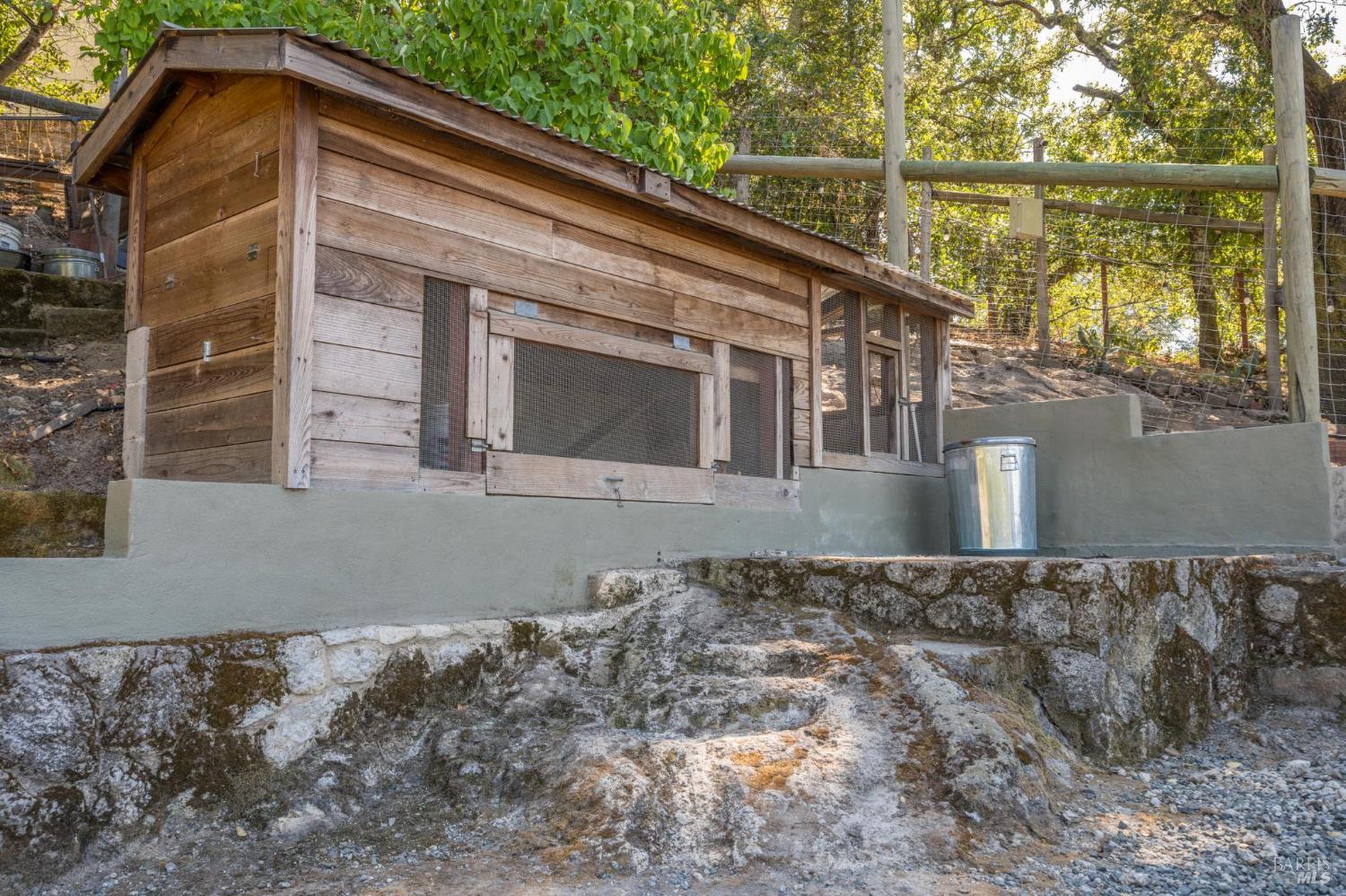 Detail Gallery Image 36 of 44 For 232 Sunnyside Ave, Sonoma,  CA 95476 - 4 Beds | 4 Baths