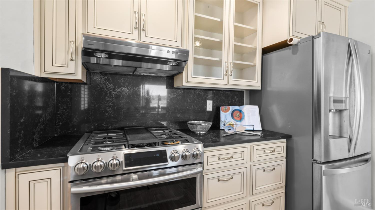 Detail Gallery Image 16 of 54 For 289 Montego Key, Novato,  CA 94949 - 3 Beds | 2 Baths