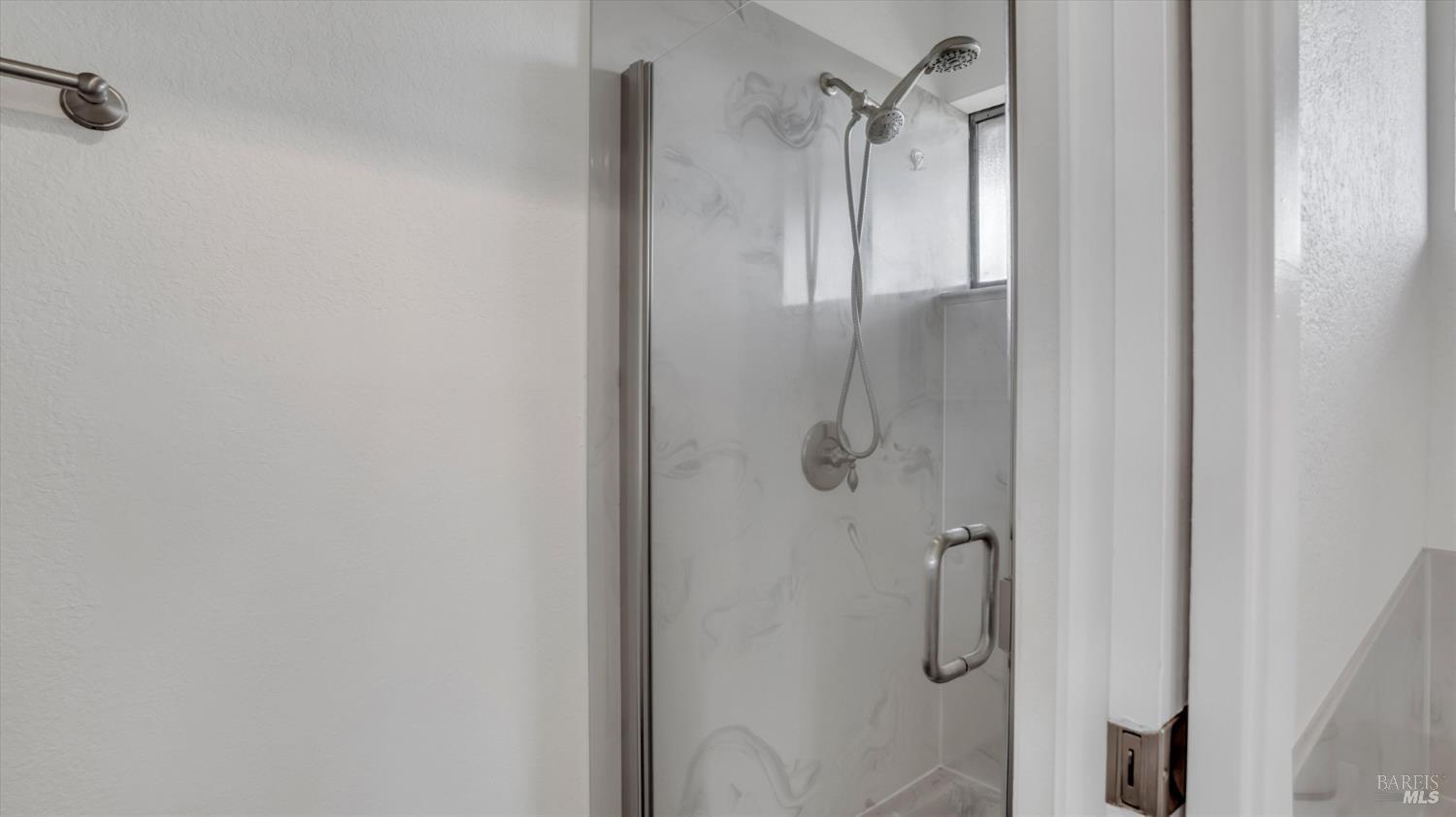 Detail Gallery Image 43 of 57 For 641 Lois Ln, El Sobrante,  CA 94803 - 4 Beds | 2/1 Baths