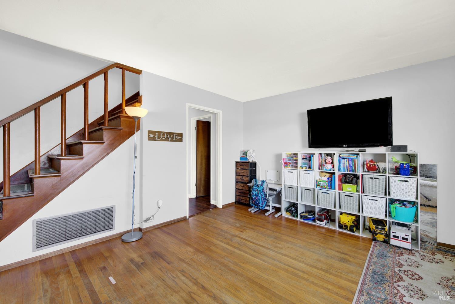 Detail Gallery Image 5 of 54 For 1424 Mckinley St, Fairfield,  CA 94533 - 4 Beds | 2/1 Baths