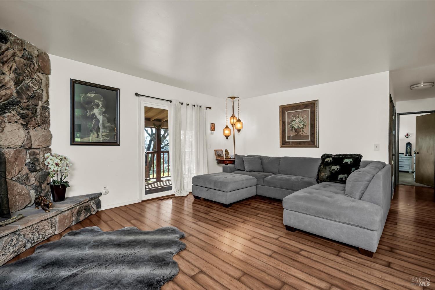 Detail Gallery Image 8 of 27 For 16593 Buckhorn Rd, Hidden Valley Lake,  CA 95467 - 2 Beds | 2 Baths