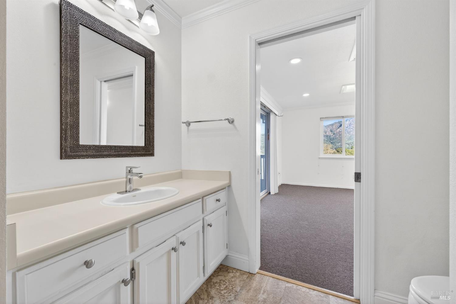 Detail Gallery Image 38 of 61 For 405 Crestridge Pl, Santa Rosa,  CA 95409 - 3 Beds | 2/1 Baths