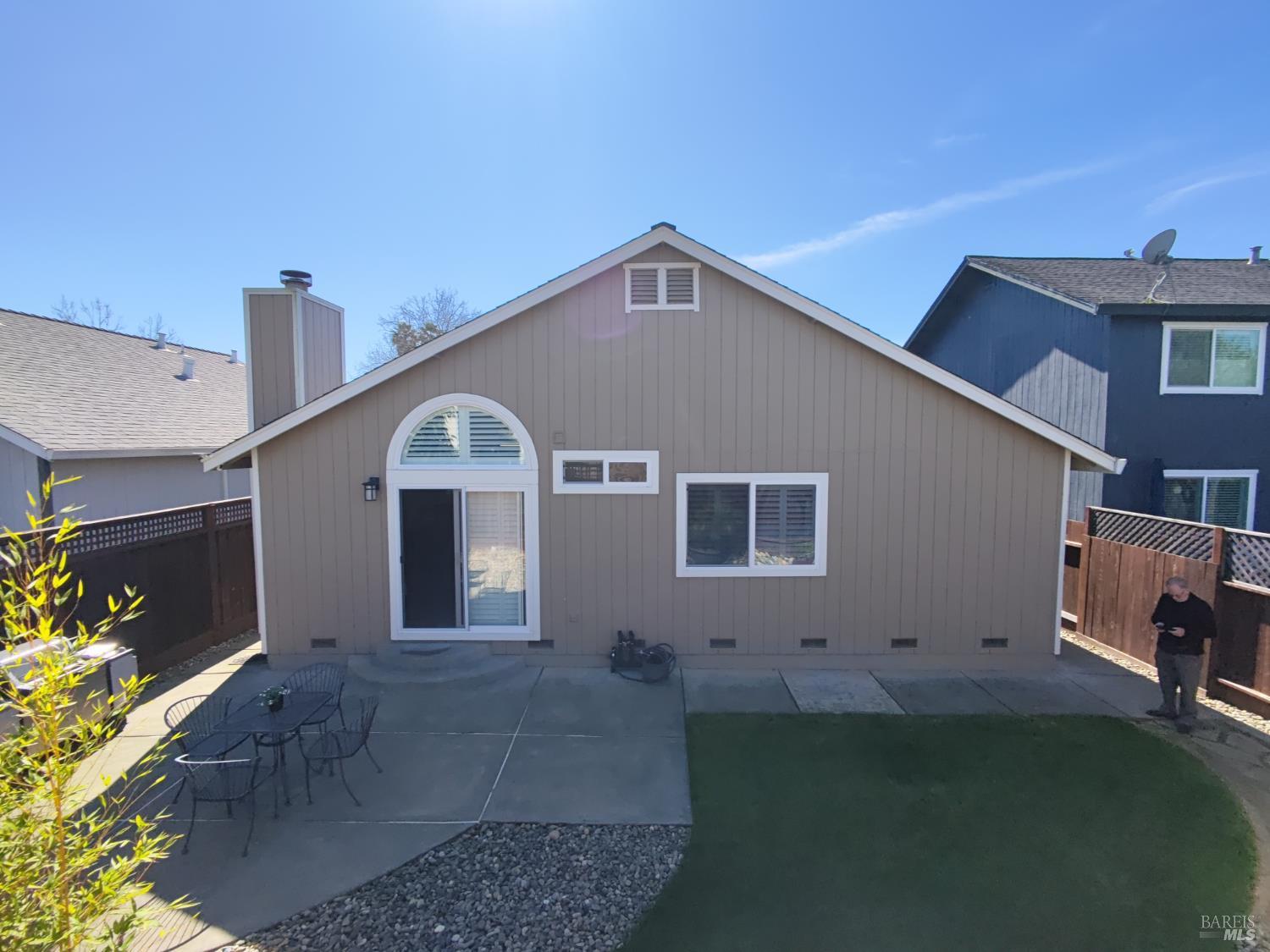 Detail Gallery Image 23 of 28 For 1388 Miramonte Pl, Rohnert Park,  CA 94928 - 3 Beds | 2 Baths