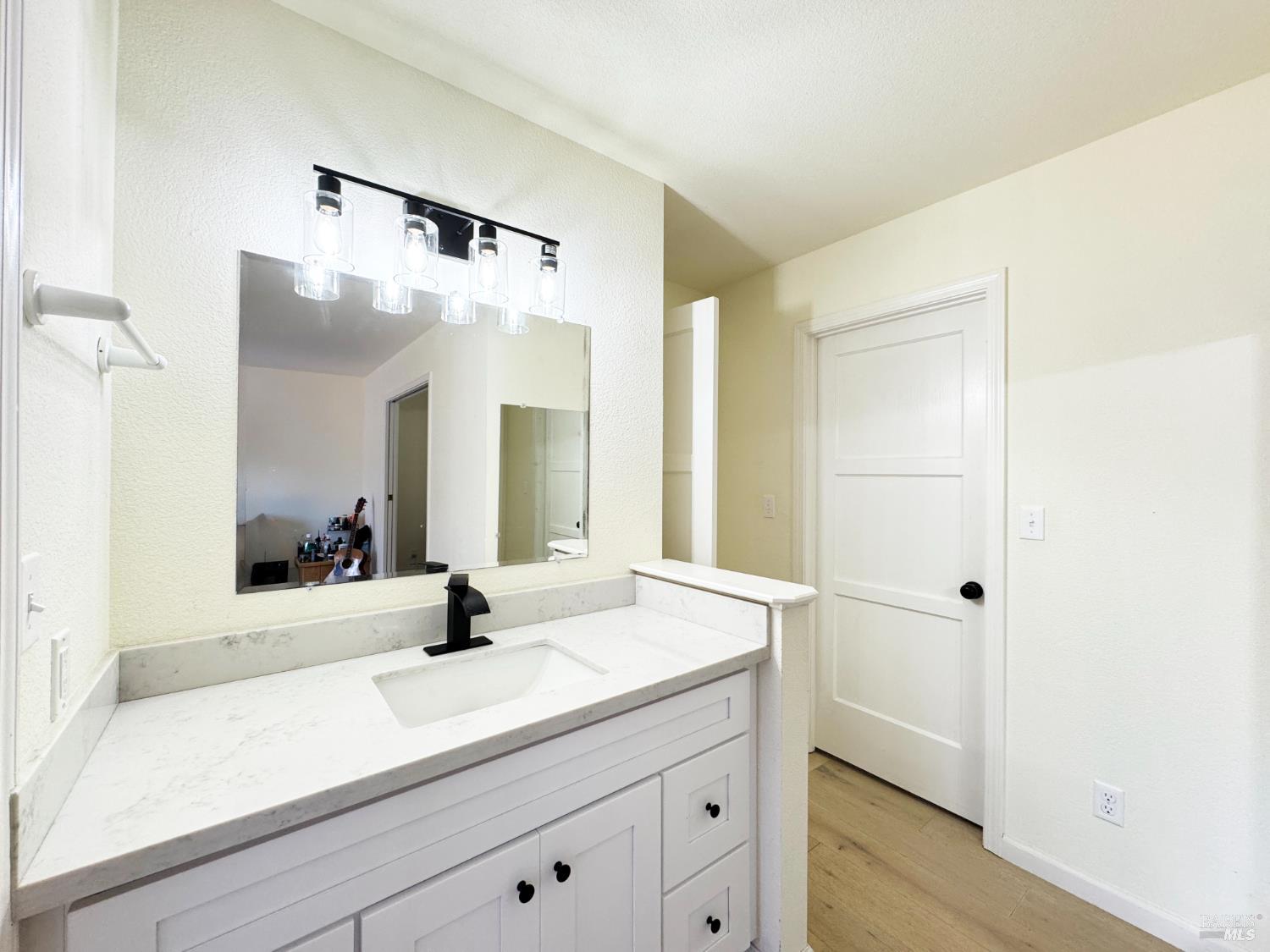 Detail Gallery Image 22 of 70 For 14605 Tomki Rd, Redwood Valley,  CA 95470 - 3 Beds | 2 Baths