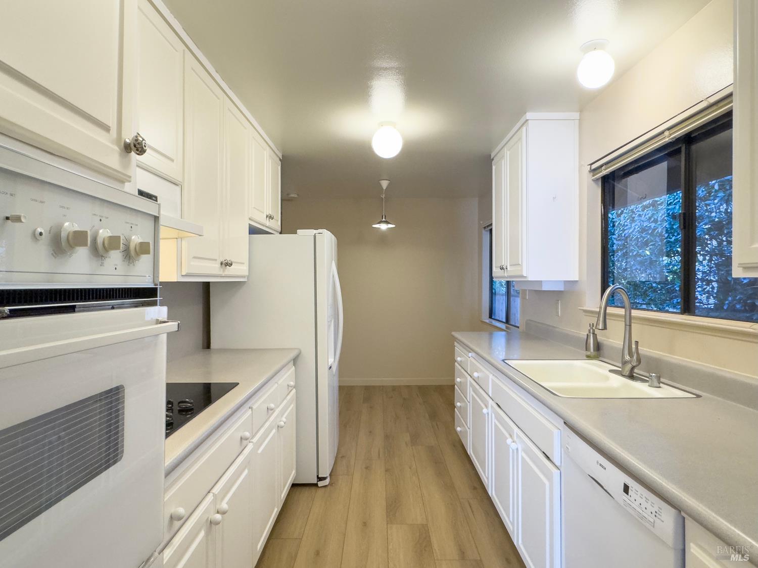 Detail Gallery Image 18 of 34 For 380 Las Casitas Ct, Sonoma,  CA 95476 - 2 Beds | 2 Baths