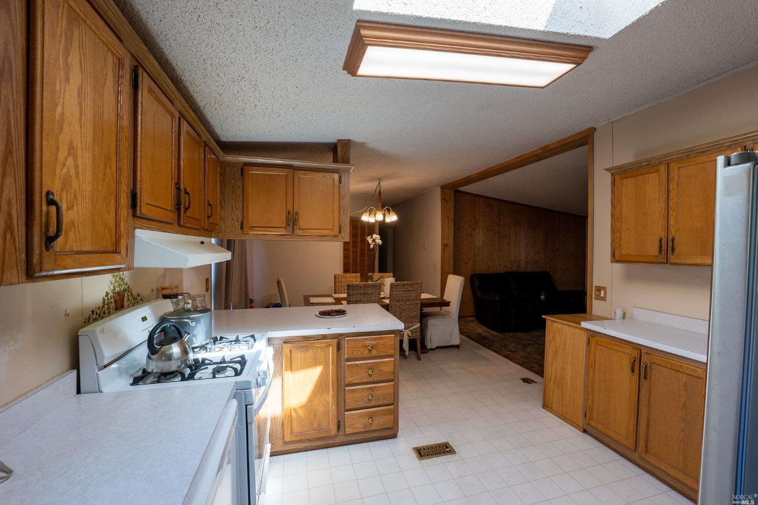 Detail Gallery Image 20 of 37 For 6750 Highway 20 Unkn, Ukiah,  CA 95482 - 4 Beds | 2 Baths