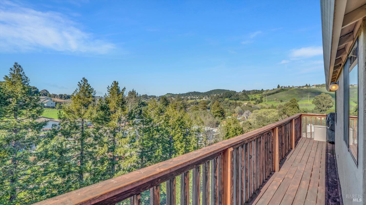 Detail Gallery Image 31 of 57 For 641 Lois Ln, El Sobrante,  CA 94803 - 4 Beds | 2/1 Baths