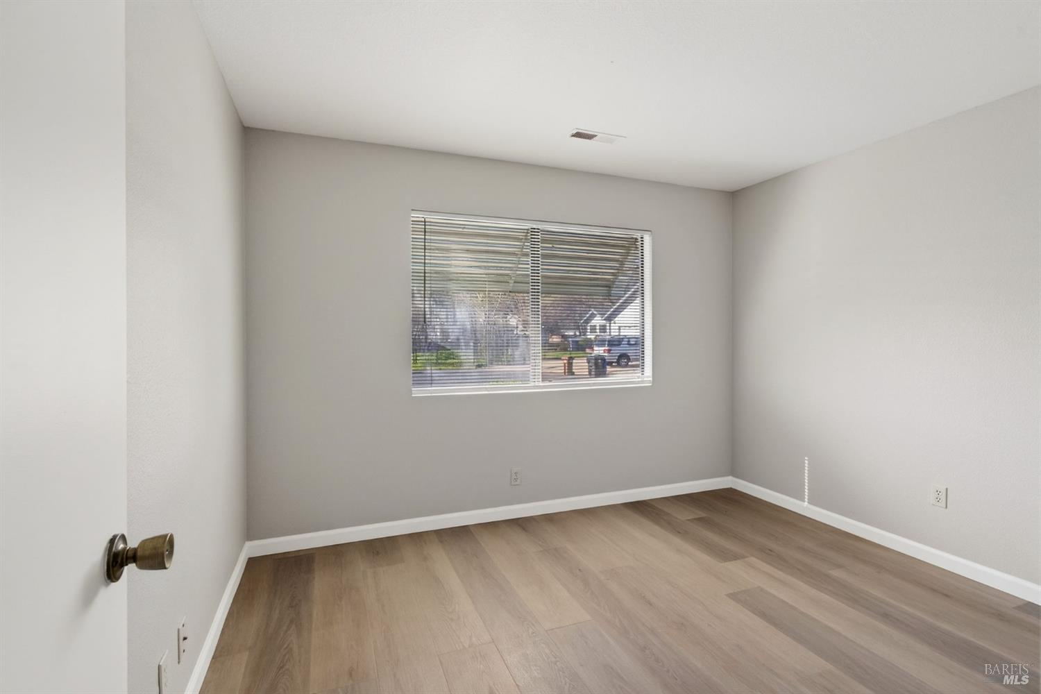 Detail Gallery Image 19 of 46 For 584 Bass Ln, Clearlake Oaks,  CA 95423 - 2 Beds | 2 Baths