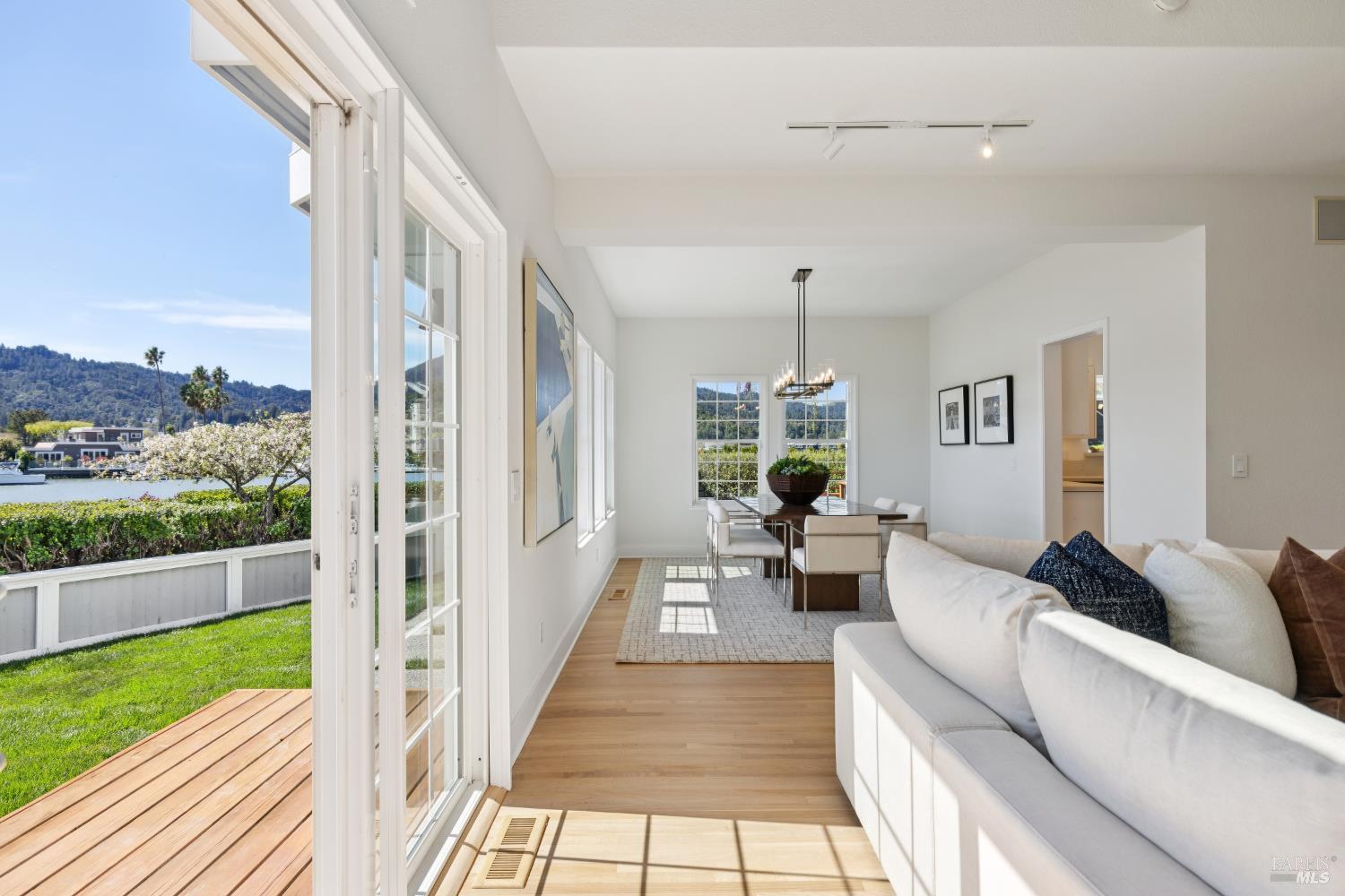 Detail Gallery Image 7 of 47 For 11 Gretchen Pl, Greenbrae,  CA 94904 - 4 Beds | 2/1 Baths