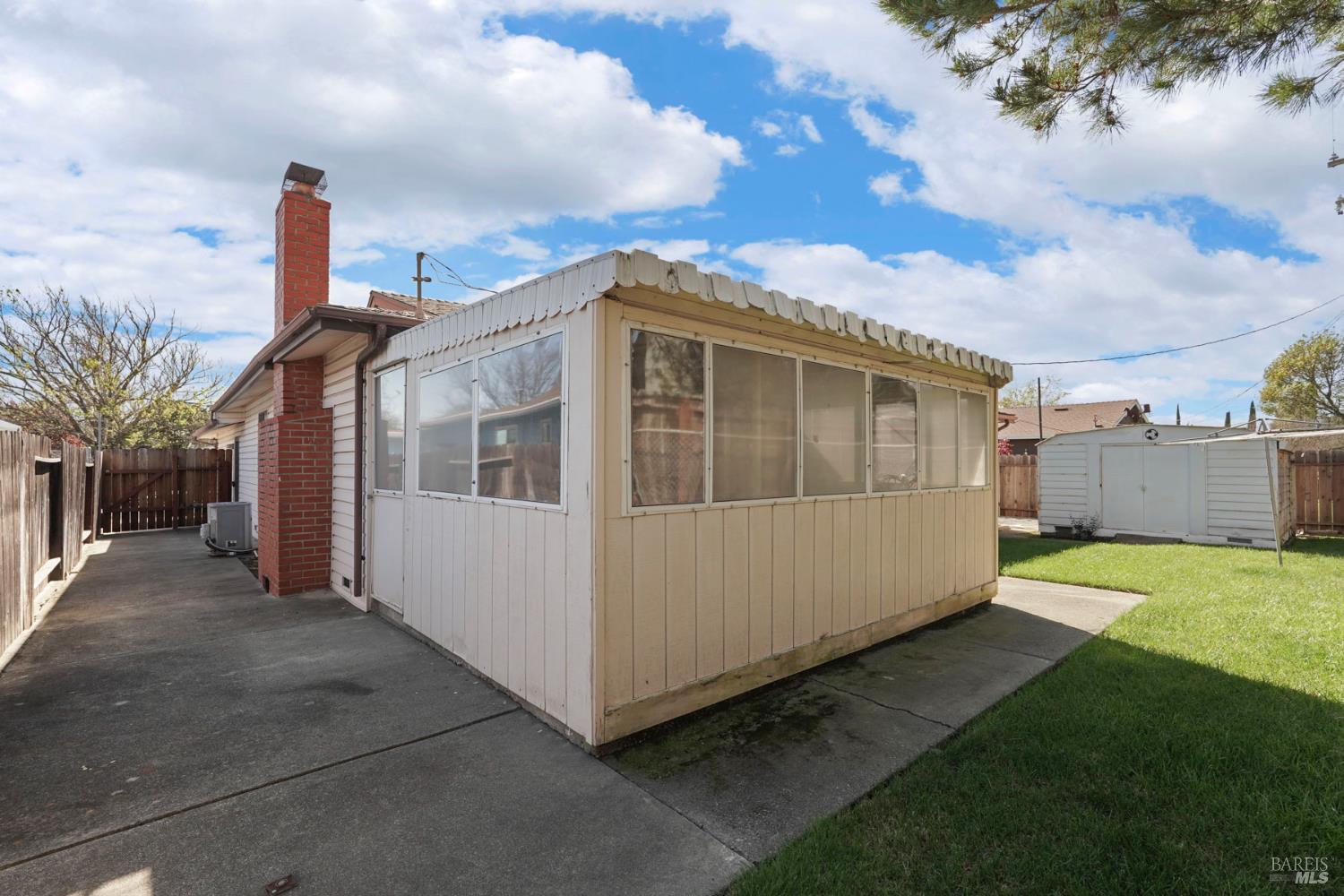 Detail Gallery Image 38 of 47 For 724 E Atlantic Ave, Fairfield,  CA 94533 - 4 Beds | 2 Baths