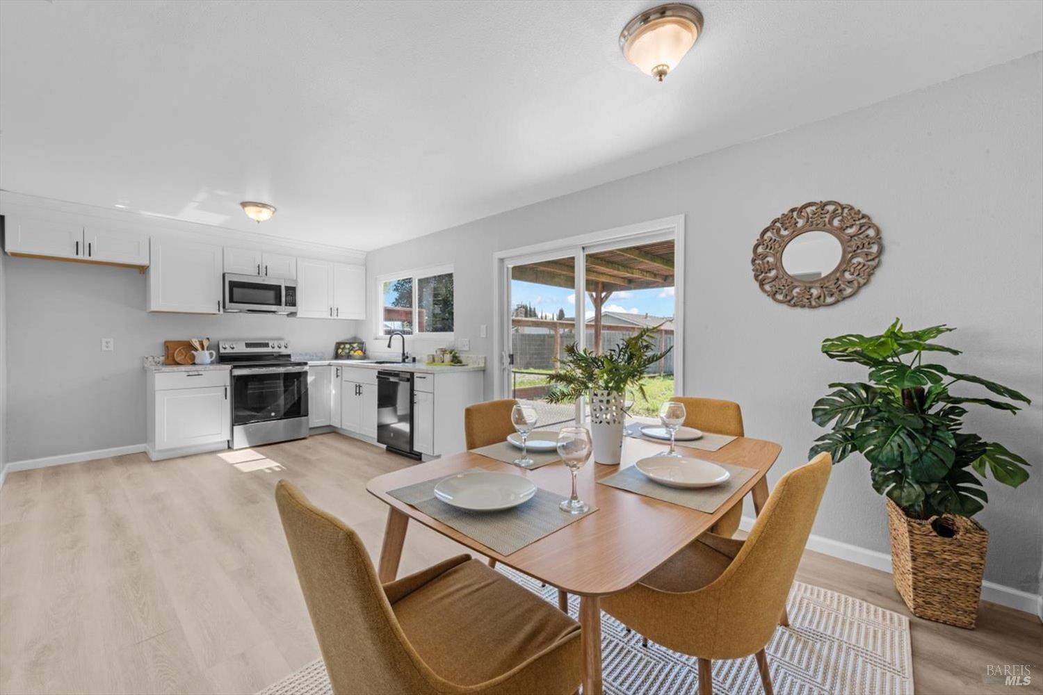 Detail Gallery Image 14 of 59 For 154 Brockton Ct, Vacaville,  CA 95687 - 3 Beds | 1 Baths