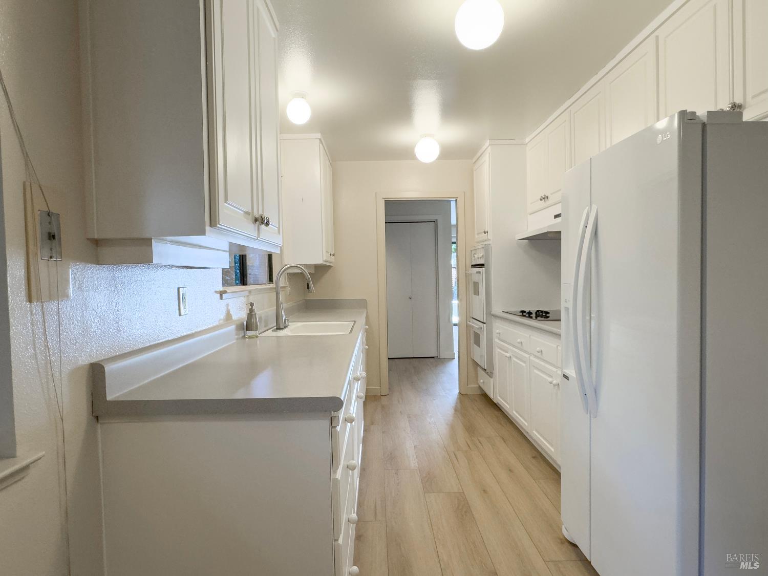 Detail Gallery Image 14 of 34 For 380 Las Casitas Ct, Sonoma,  CA 95476 - 2 Beds | 2 Baths