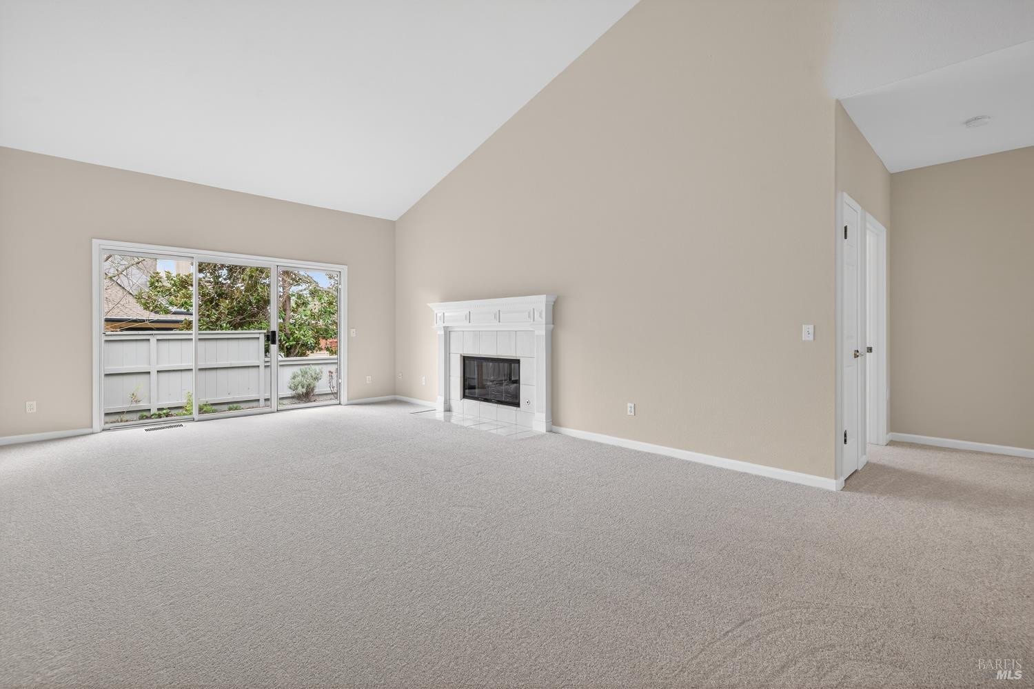 Detail Gallery Image 3 of 56 For 6745 Wintergreen Ct, Santa Rosa,  CA 95409 - 2 Beds | 2 Baths