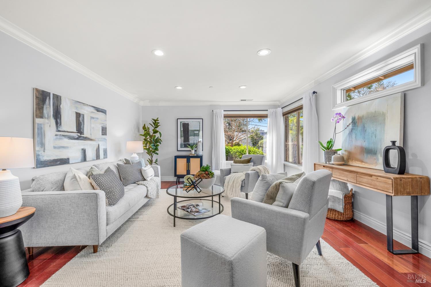 Detail Gallery Image 5 of 37 For 16 Washington Ave, San Rafael,  CA 94903 - 4 Beds | 2 Baths