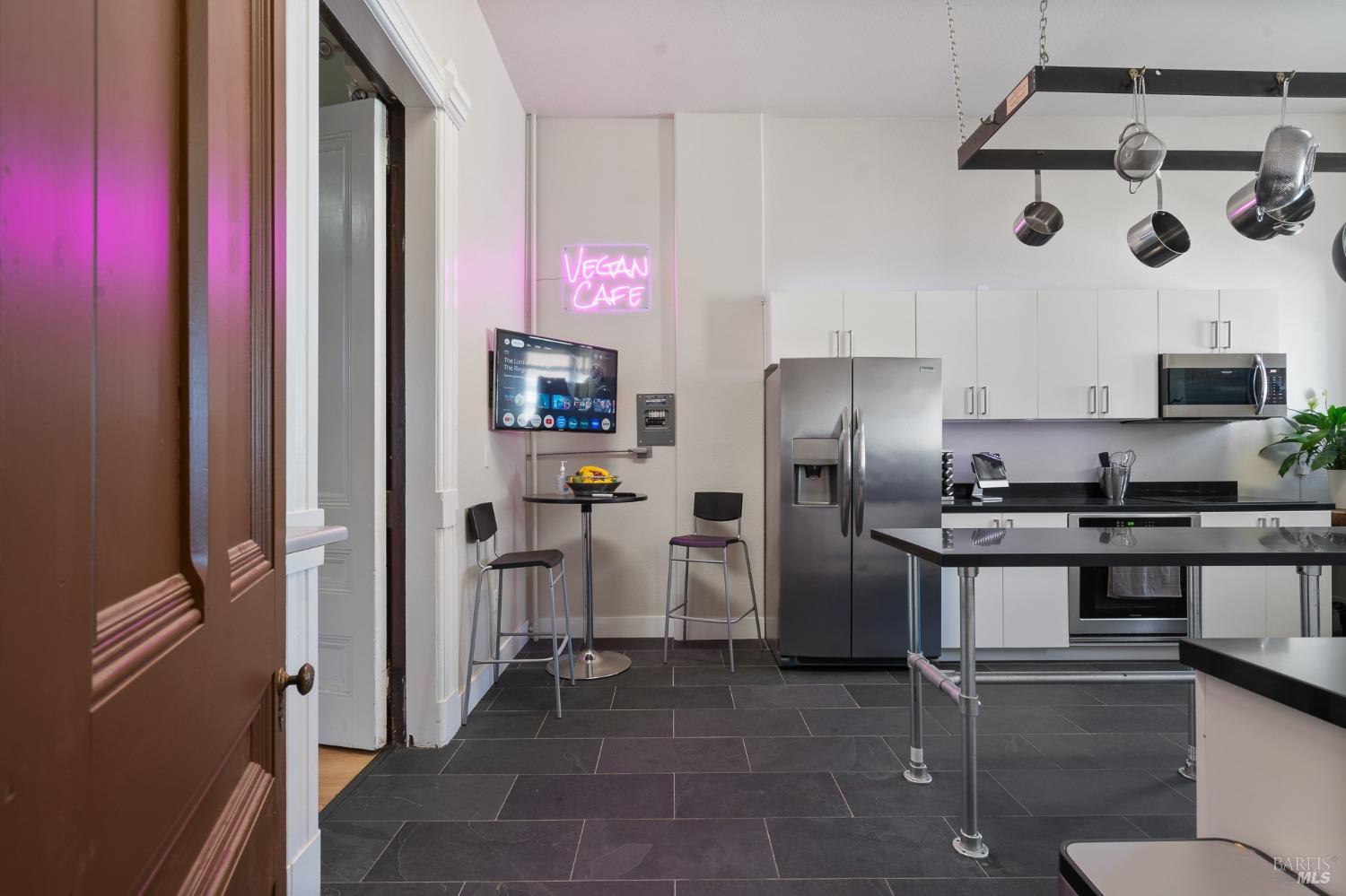 Detail Gallery Image 22 of 73 For 106 W J St, Benicia,  CA 94510 - – Beds | – Baths