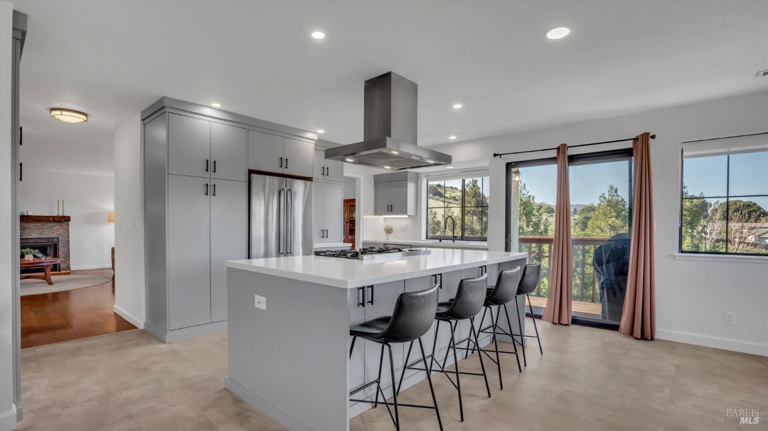 Detail Gallery Image 21 of 57 For 641 Lois Ln, El Sobrante,  CA 94803 - 4 Beds | 2/1 Baths