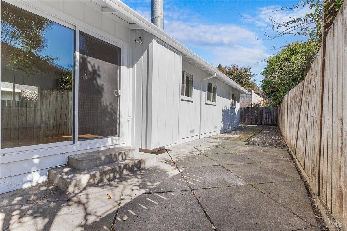 Detail Gallery Image 22 of 26 For 187 Pine Ave, Sonoma,  CA 95476 - 3 Beds | 1 Baths