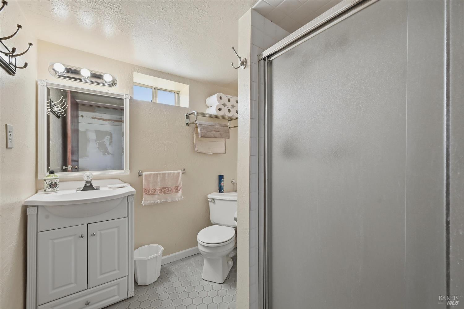 Detail Gallery Image 27 of 35 For 16625 Pinecrest Ct, Hidden Valley Lake,  CA 95467 - 2 Beds | 3 Baths