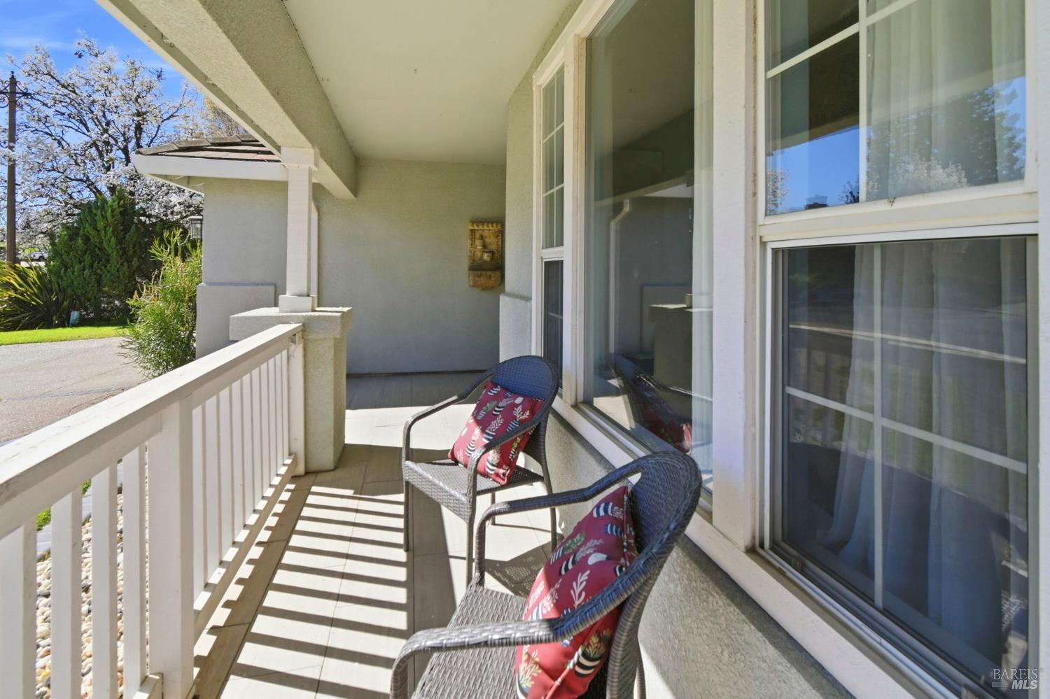 Detail Gallery Image 6 of 51 For 2707 Tuckaway Ct, Fairfield,  CA 94534 - 5 Beds | 3 Baths