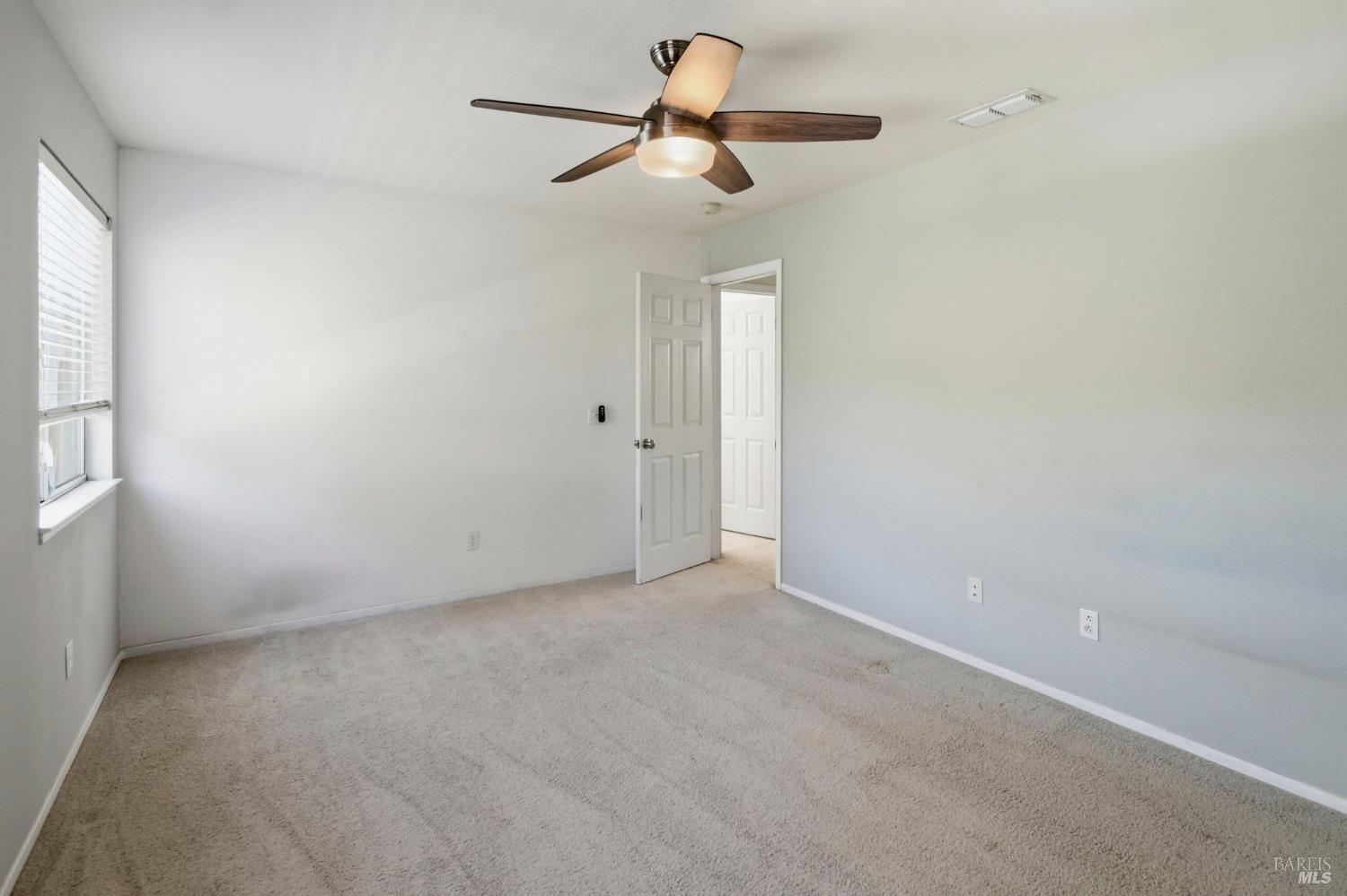 Detail Gallery Image 35 of 51 For 2707 Tuckaway Ct, Fairfield,  CA 94534 - 5 Beds | 3 Baths