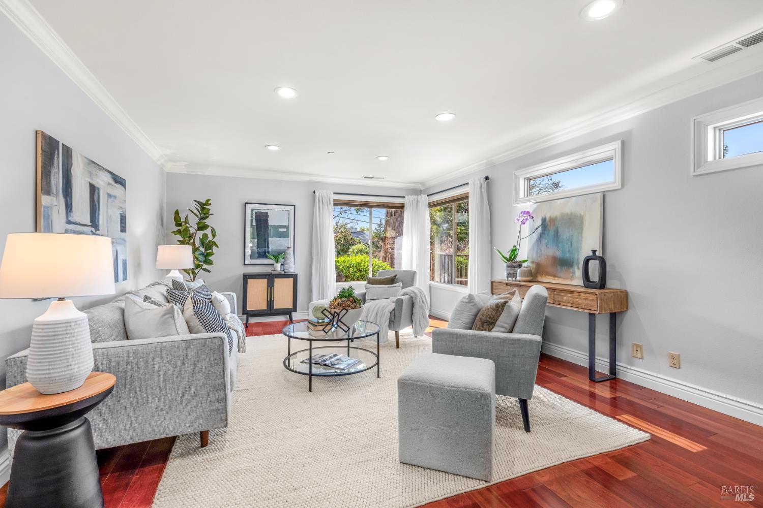 Detail Gallery Image 4 of 37 For 16 Washington Ave, San Rafael,  CA 94903 - 4 Beds | 2 Baths