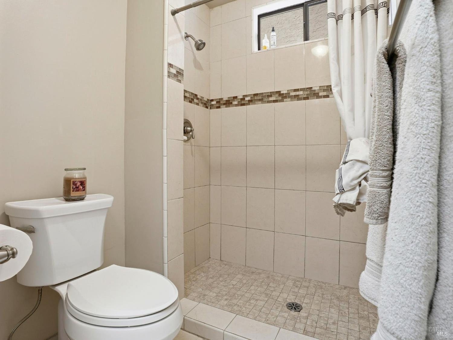 Detail Gallery Image 39 of 48 For 3460 Happy Valley Ave, Santa Rosa,  CA 95404 - 4 Beds | 3 Baths