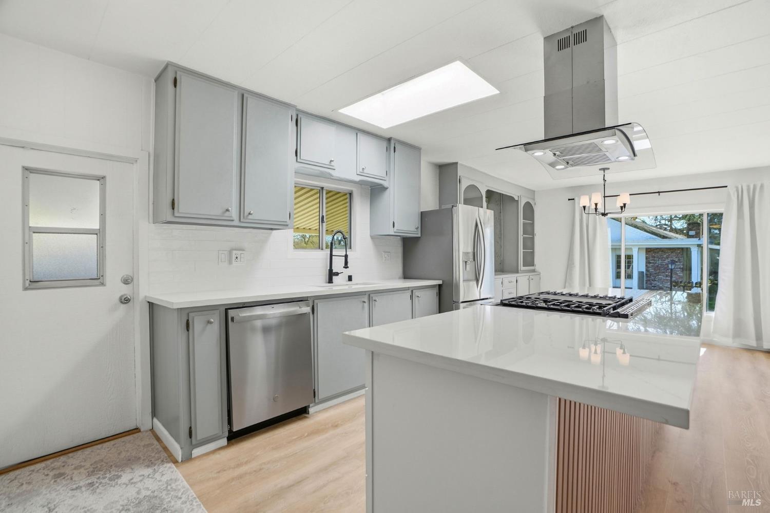 Detail Gallery Image 9 of 35 For 59 Colonial Park Dr, Santa Rosa,  CA 95403 - 2 Beds | 2 Baths