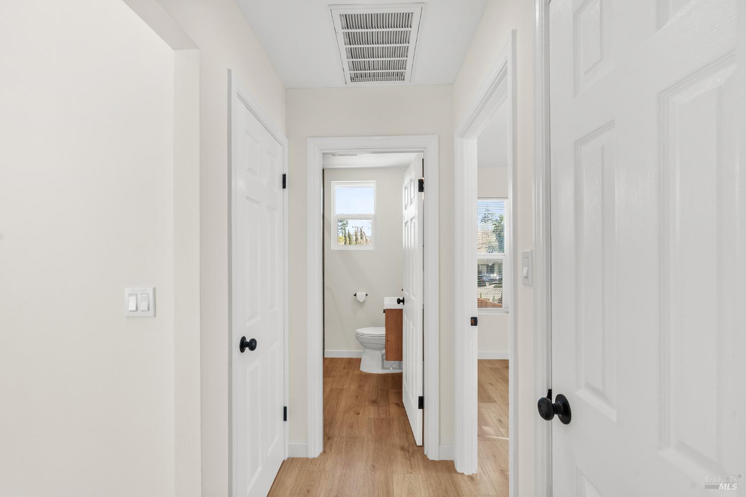 Detail Gallery Image 16 of 36 For 8 Corte Dorado Ct, Benicia,  CA 94510 - 2 Beds | 1 Baths